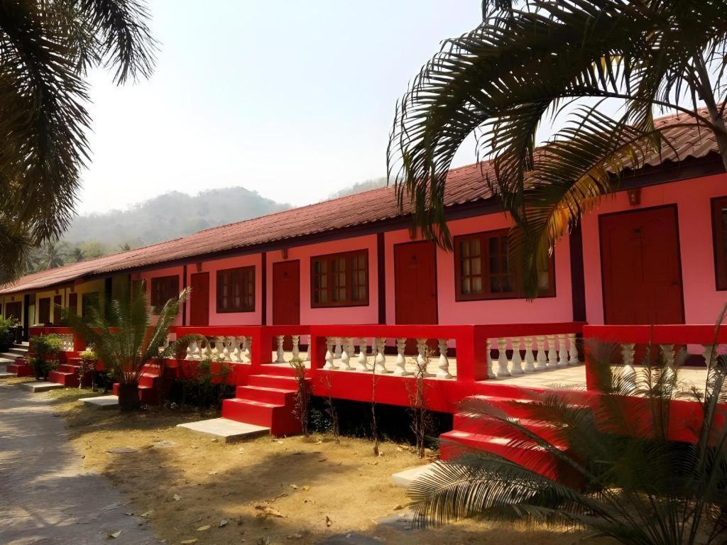 Umphangburiresort Exterior foto