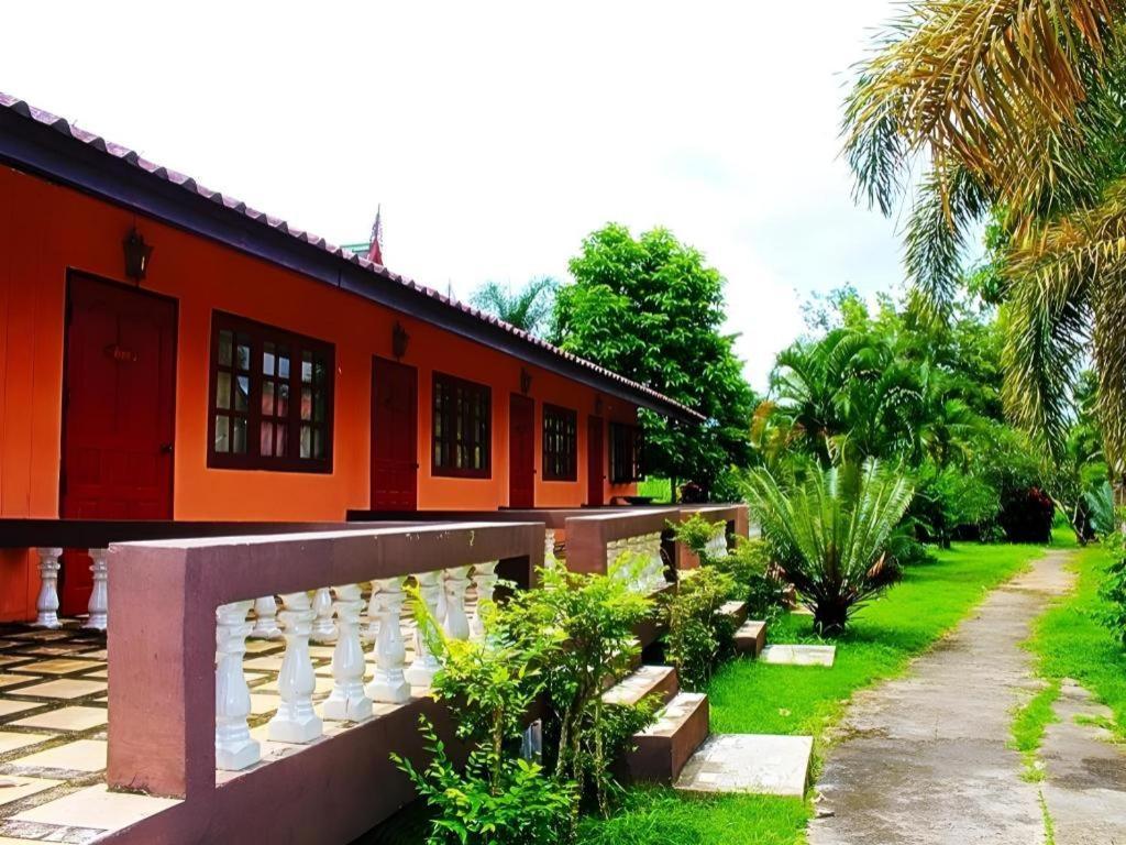 Umphangburiresort Exterior foto