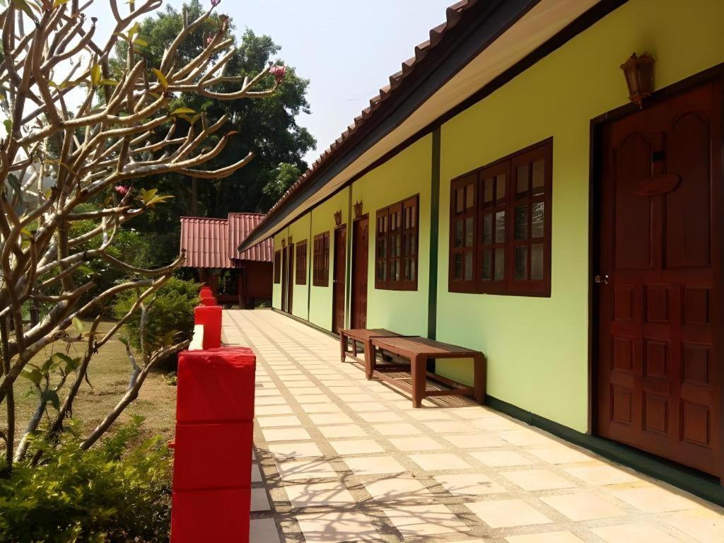 Umphangburiresort Exterior foto