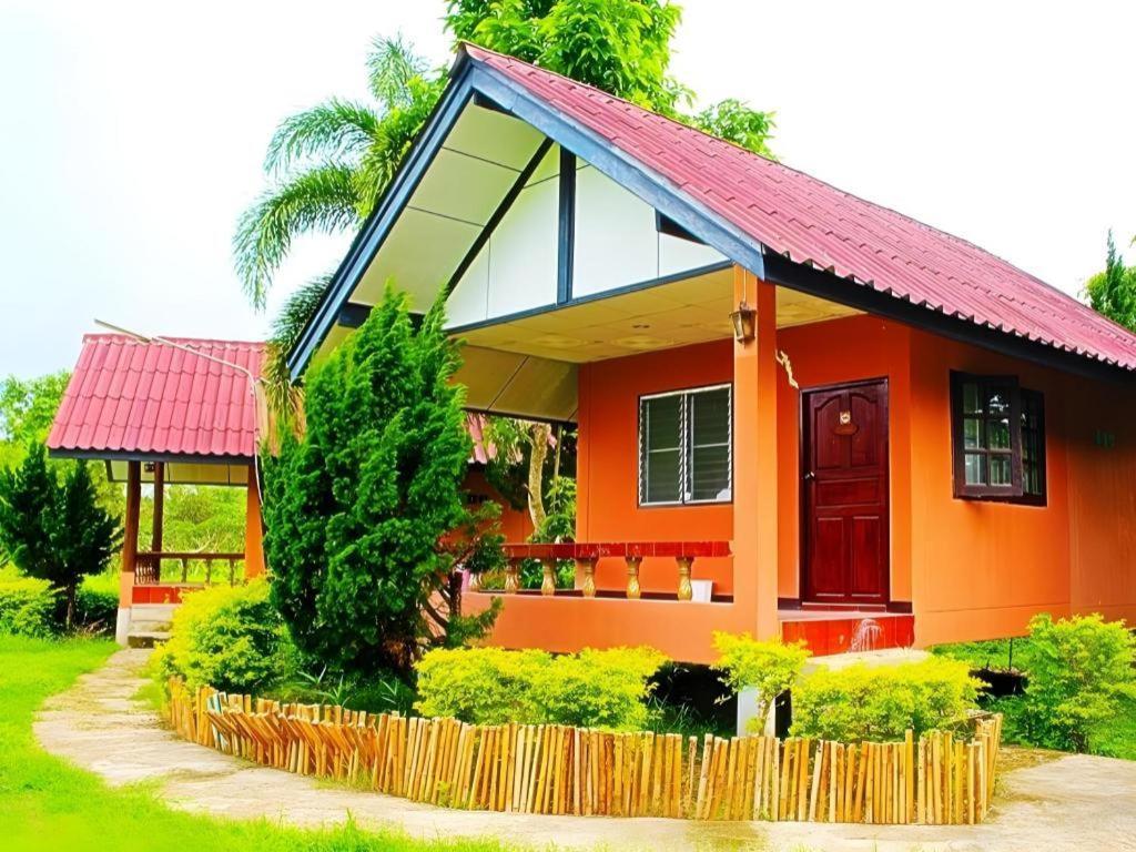 Umphangburiresort Exterior foto