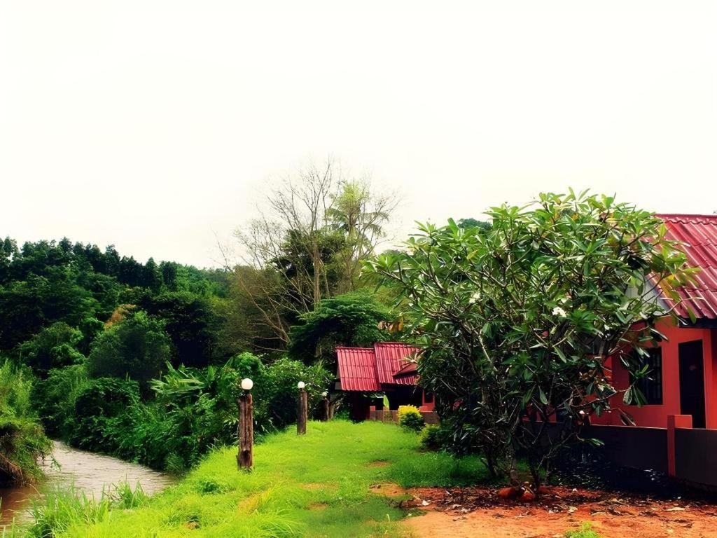 Umphangburiresort Exterior foto